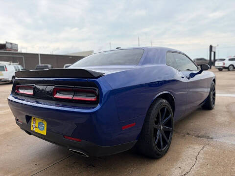 2021 Dodge Challenger SXT