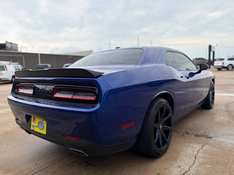 2021 Dodge Challenger SXT