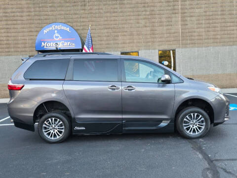 2019 Toyota Sienna XLE 8-Passenger