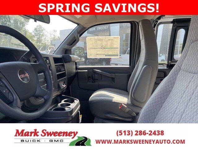 2025 GMC Savana 2500