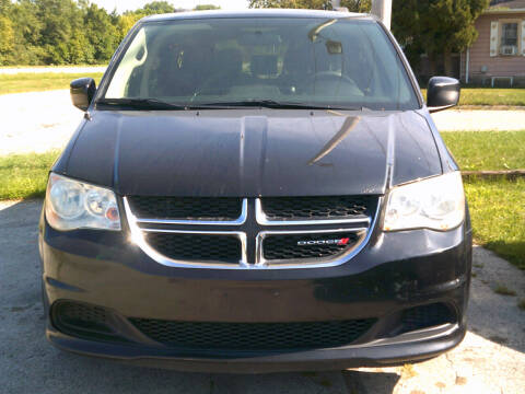 2013 Dodge Grand Caravan for sale at Clancys Auto Sales in South Beloit IL