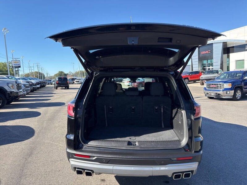 2025 GMC Acadia Elevation