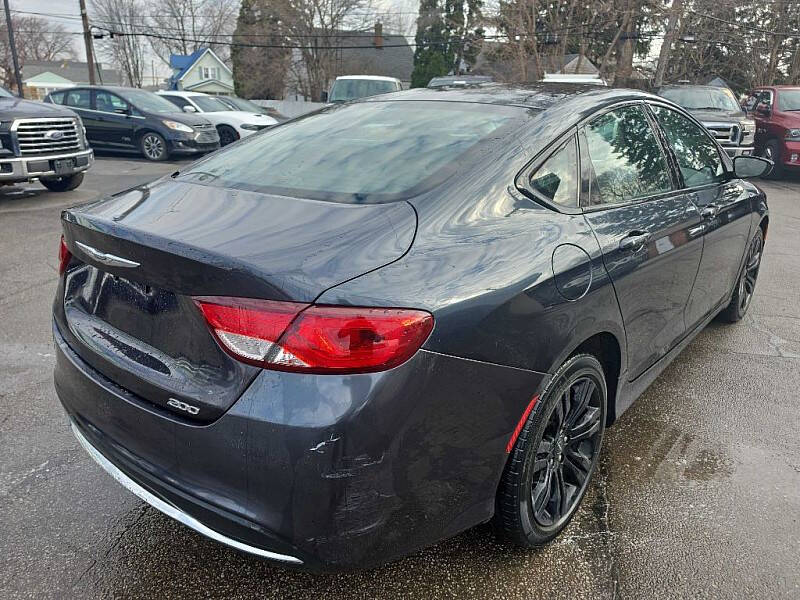 2017 Chrysler 200