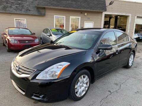 2010 Nissan Altima for sale at Global Auto Finance & Lease INC in Maywood IL