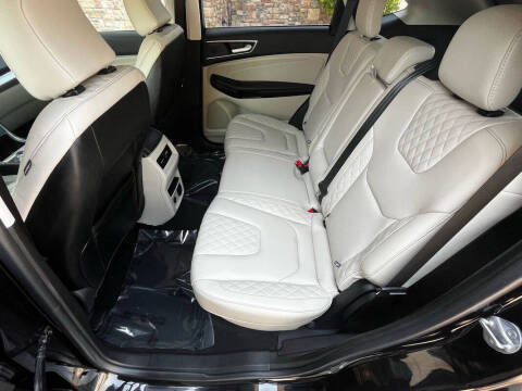 2023 Ford Edge Titanium