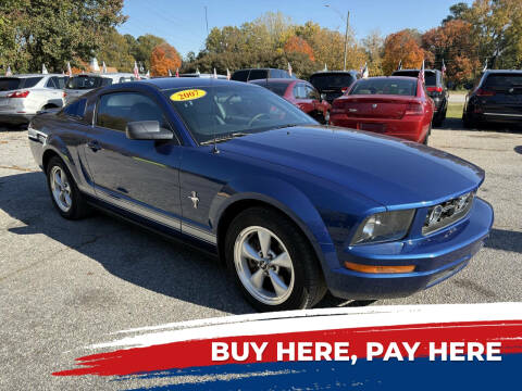 2007 Ford Mustang V6 Deluxe