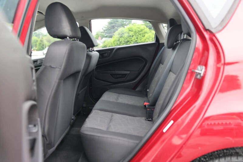 2013 Ford Fiesta SE