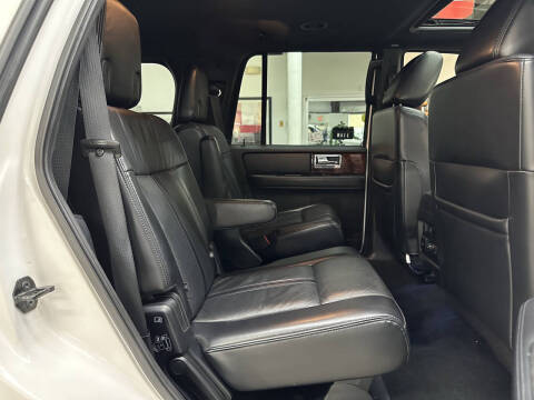 2017 Lincoln Navigator Select