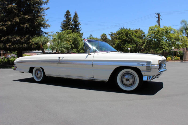 1961 Oldsmobile Starfire
