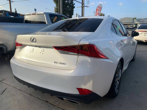 2019 Lexus IS 300