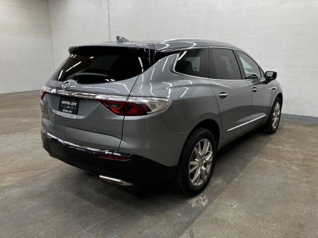 2024 Buick Enclave Essence