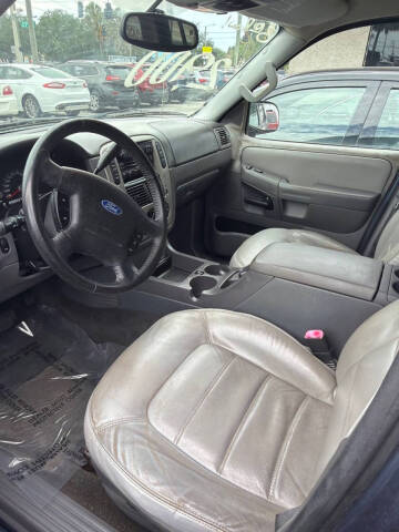 2005 Ford Explorer XLT