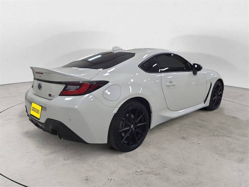 2024 Toyota GR86 Premium