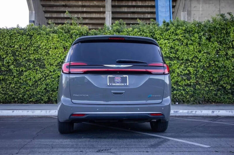2021 Chrysler Pacifica Hybrid Touring L
