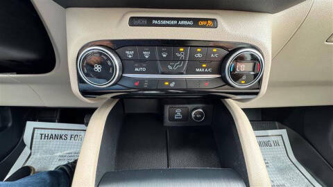 2021 Ford Escape SE