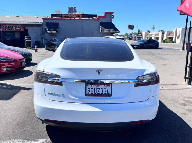 2015 Tesla Model S
