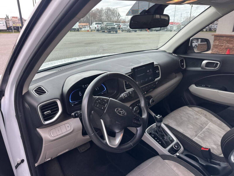 2024 Hyundai Venue SEL