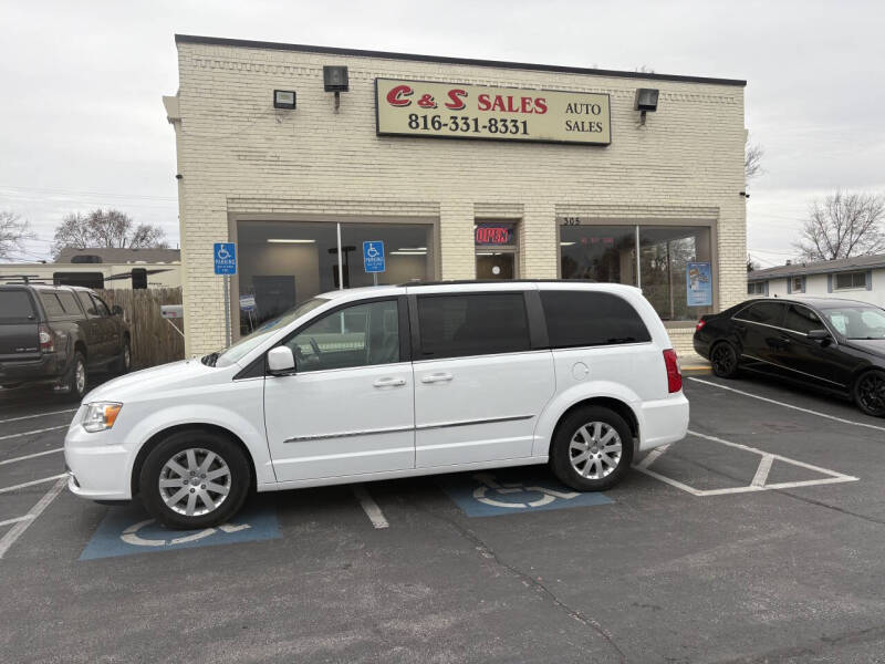2016 Chrysler Town and Country Touring
