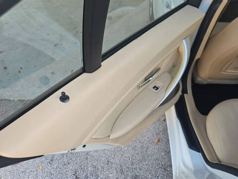 2013 BMW 3 Series 328i