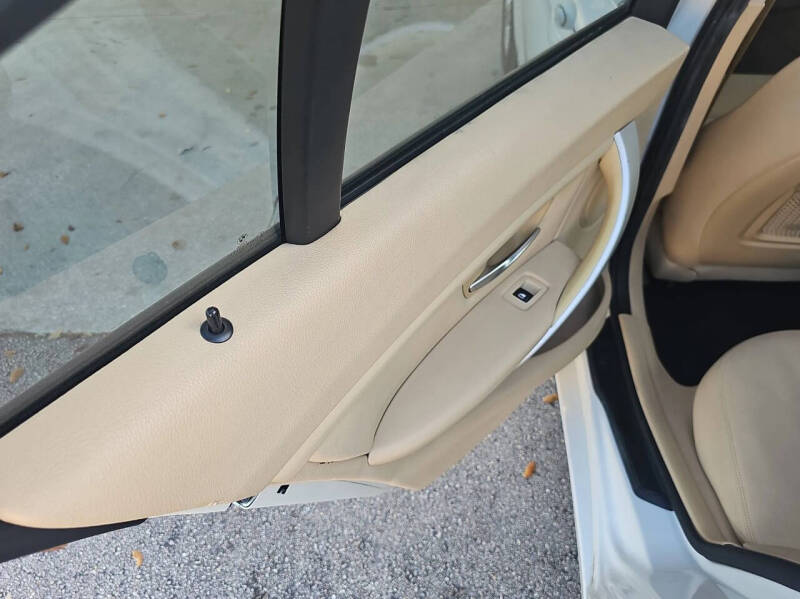 2013 BMW 3 Series 328i