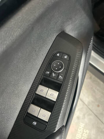 2023 Mitsubishi Outlander SE