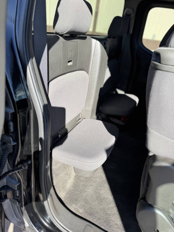 2012 Nissan Frontier SV