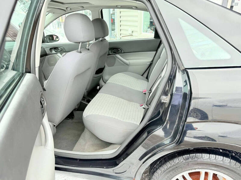 2006 Ford Focus ZX4 S