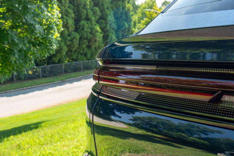 2025 Porsche Cayenne E-Hybrid Coupe