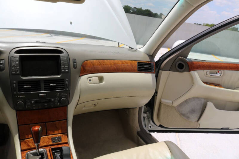 2001 Lexus LS 430
