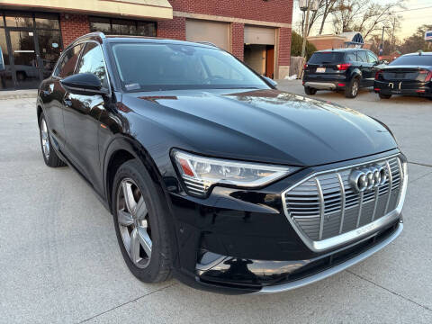 2019 Audi e-tron quattro Premium Plus