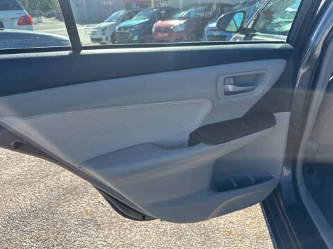 2016 Toyota Camry LE