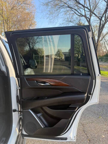 2018 Cadillac Escalade Luxury