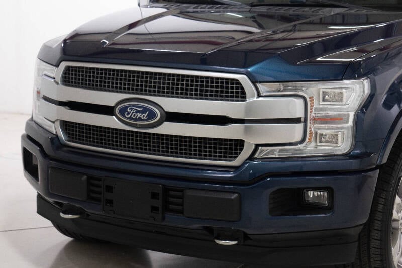 2019 Ford F-150 Platinum photo 16