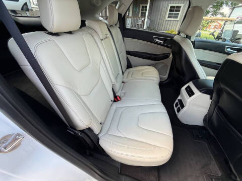 2020 Ford Edge Titanium