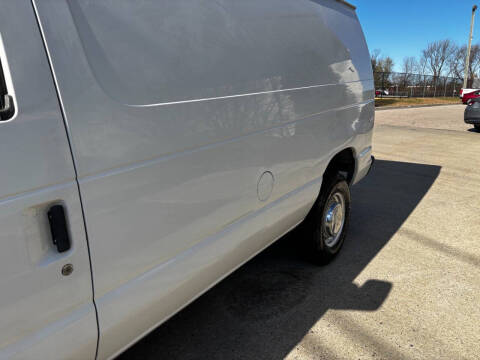 2004 Ford E-Series E-350 SD