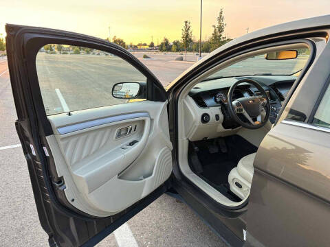 2015 Ford Taurus SEL