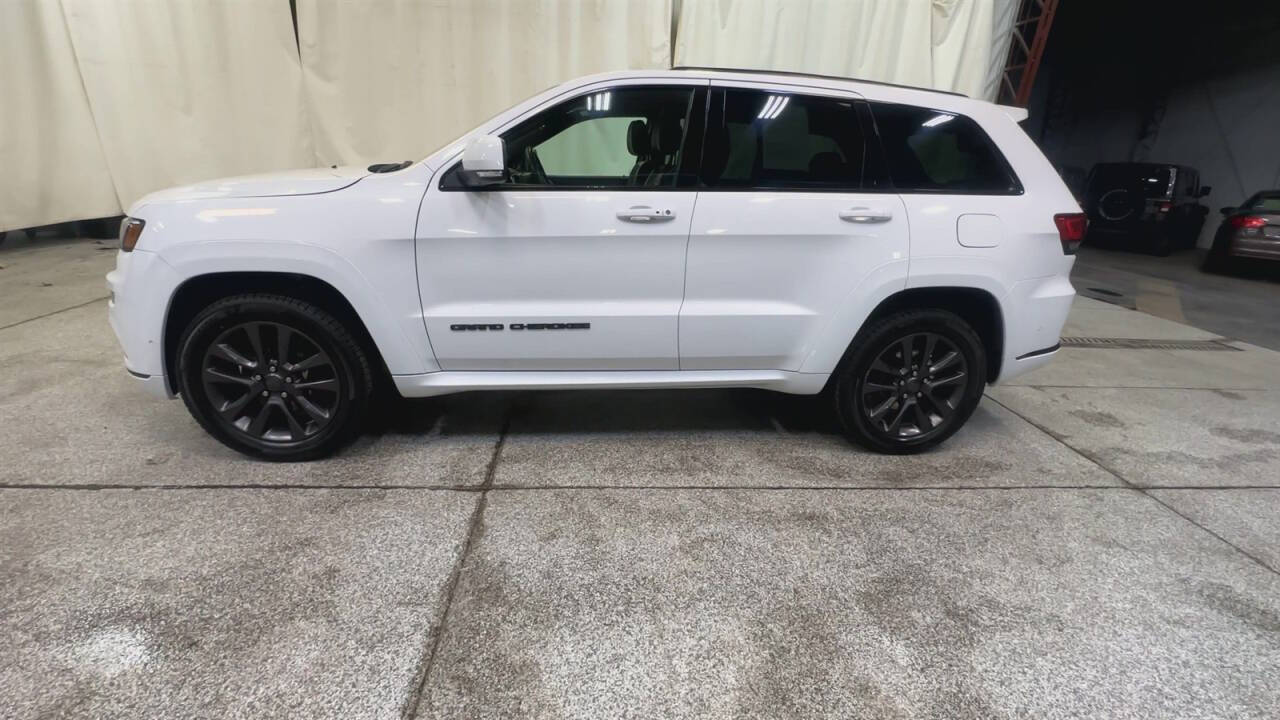 2018 Jeep Grand Cherokee for sale at Victoria Auto Sales in Victoria, MN