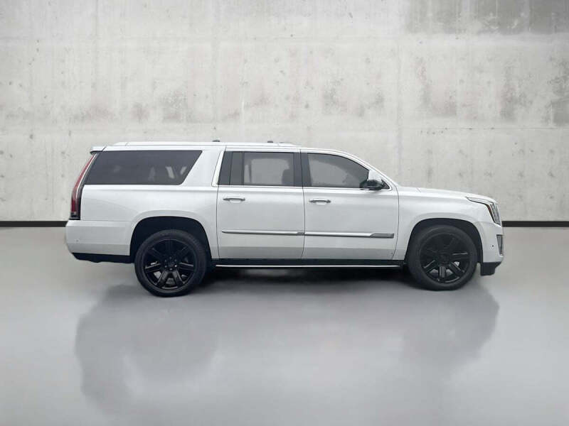 2020 Cadillac Escalade ESV Luxury