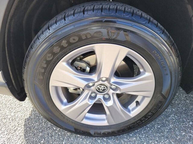 2024 Toyota RAV4 Hybrid XLE