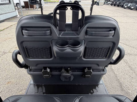 2025 Epic E40FX Lithium LSV