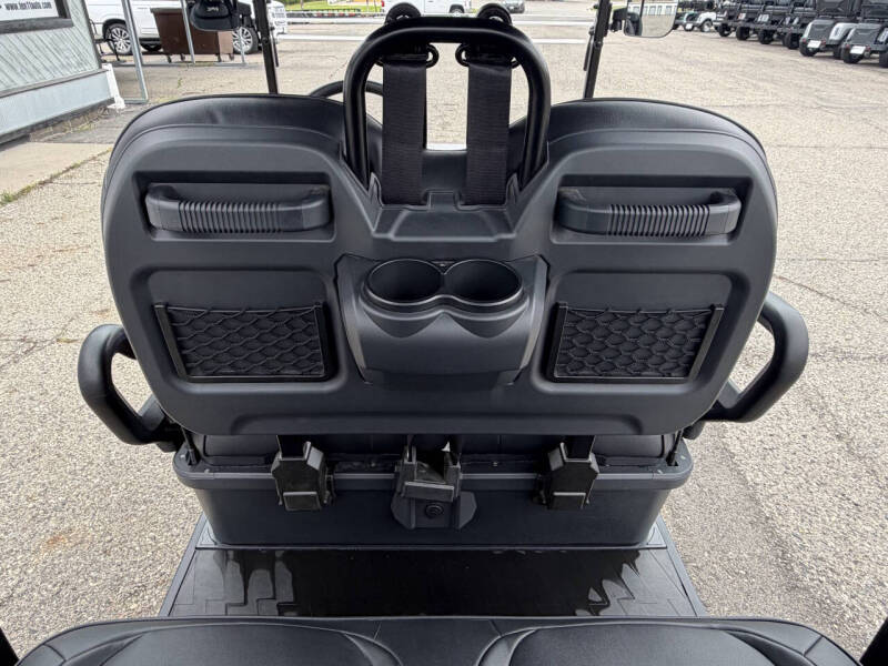 2025 Epic E40FX Lithium LSV