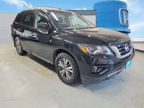 2018 Nissan Pathfinder SV