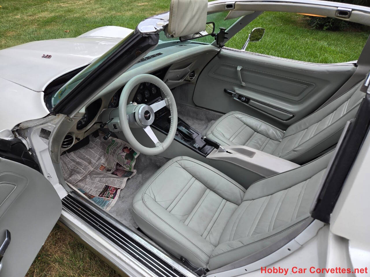 1977 Chevrolet Corvette 25