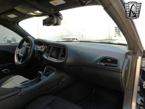 2015 Dodge Challenger SXT