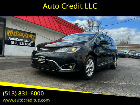 2017 Chrysler Pacifica for sale at Auto Credit LLC in Milford OH