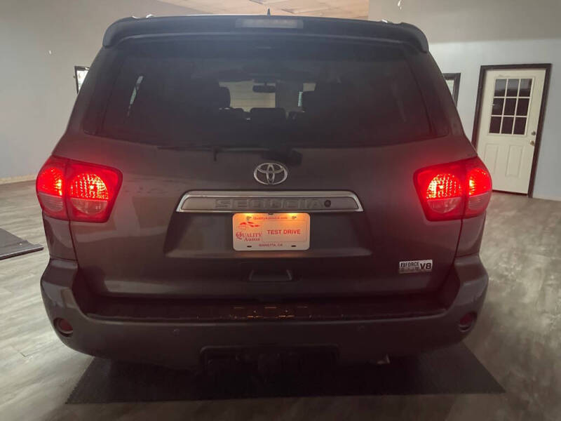 2011 Toyota Sequoia Platinum