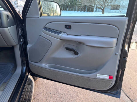 2004 Chevrolet Suburban 1500 LT