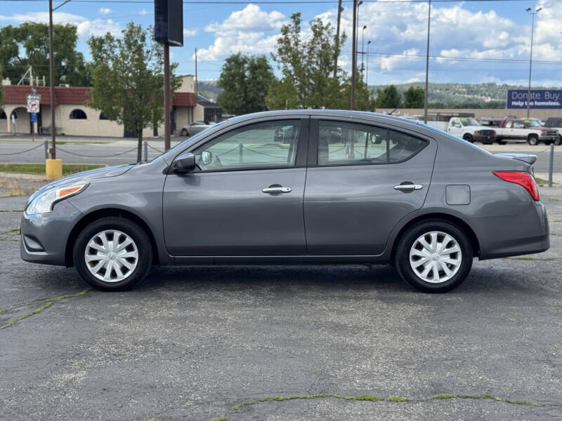 2019 Nissan Versa SV