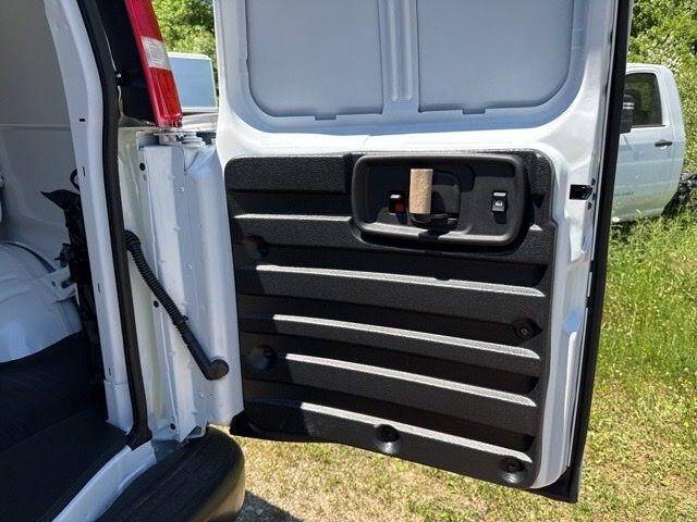 2026 GMC Savana 2500