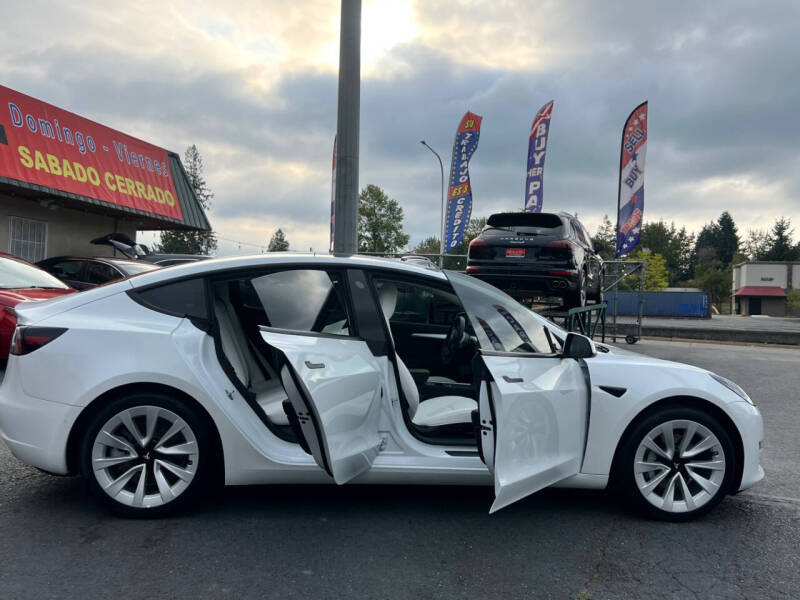 2022 Tesla Model 3 Long Range